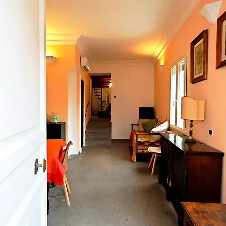 Domus Petrucci With Terrace Apartamento Nápoles