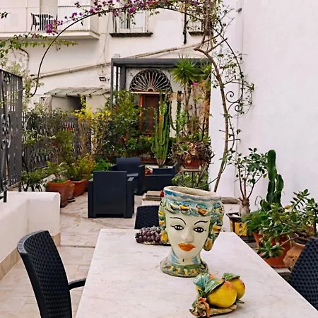 Domus Petrucci With Terrace * Naples